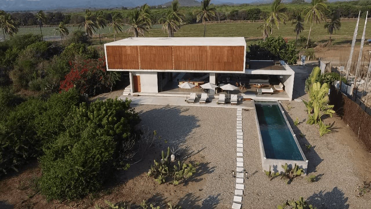 Casa Tortuga — Beachfront Villa with Pool in Tierra Blanca