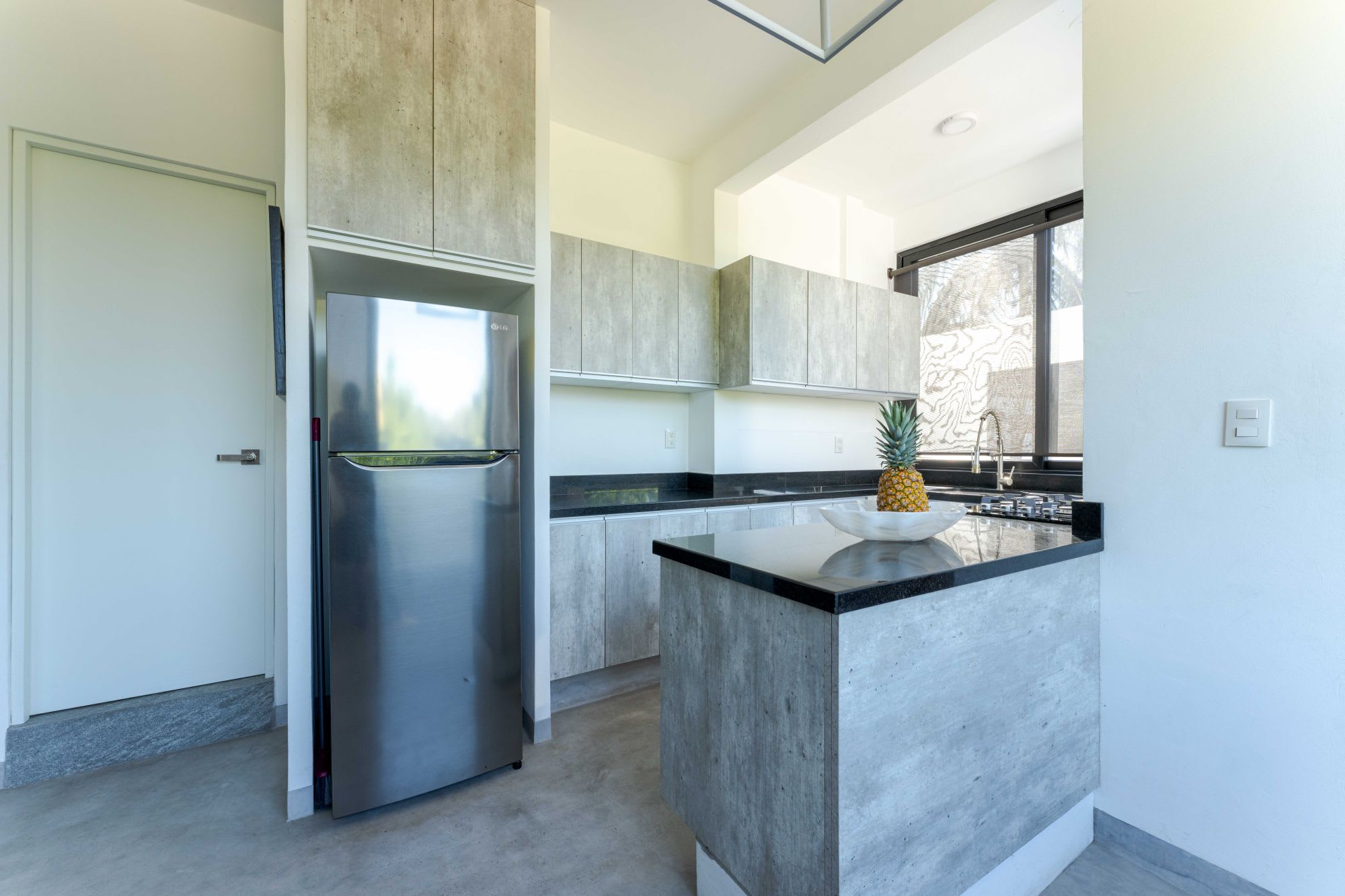 Edificio Rinconada — Main House + 4 Rental Units