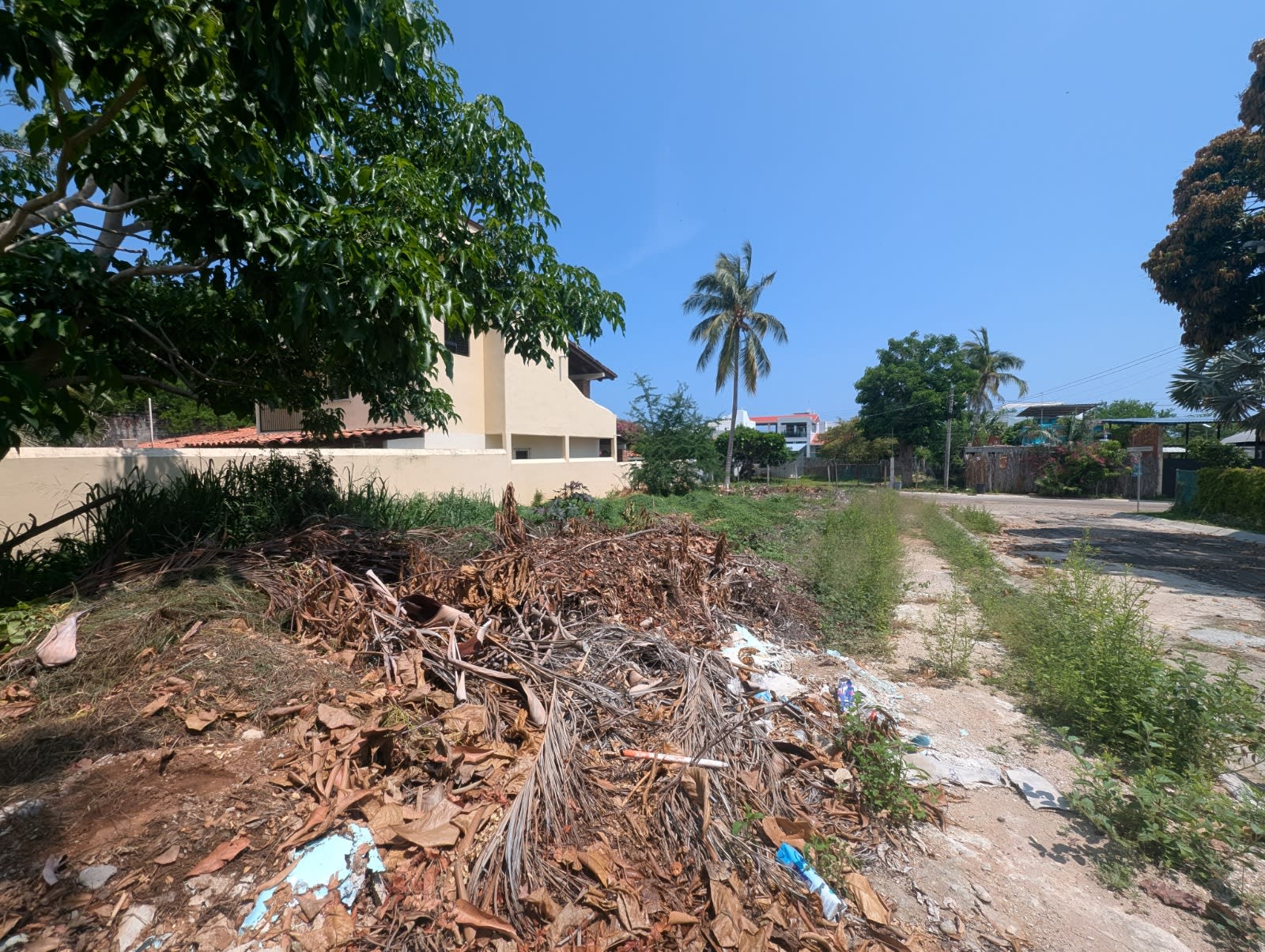 Corner lot 2min walk from Rinconada - Miniatura 2