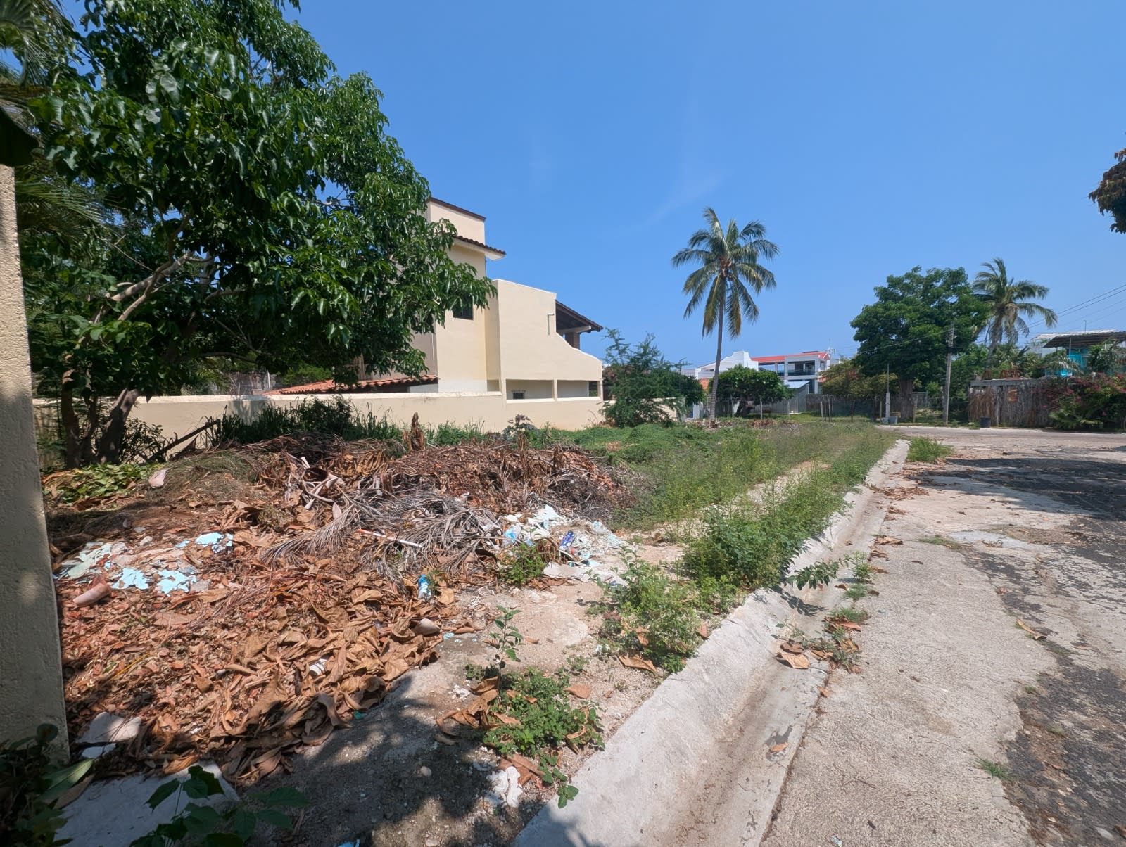 Corner lot 2min walk from Rinconada - Miniatura 3