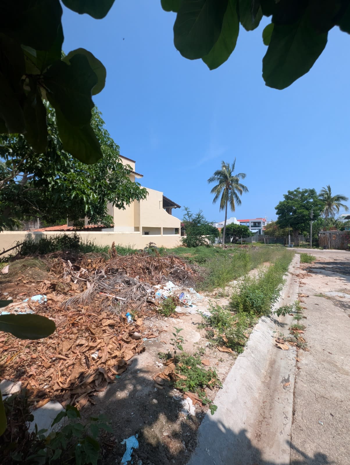 Corner lot 2min walk from Rinconada - Miniatura 4