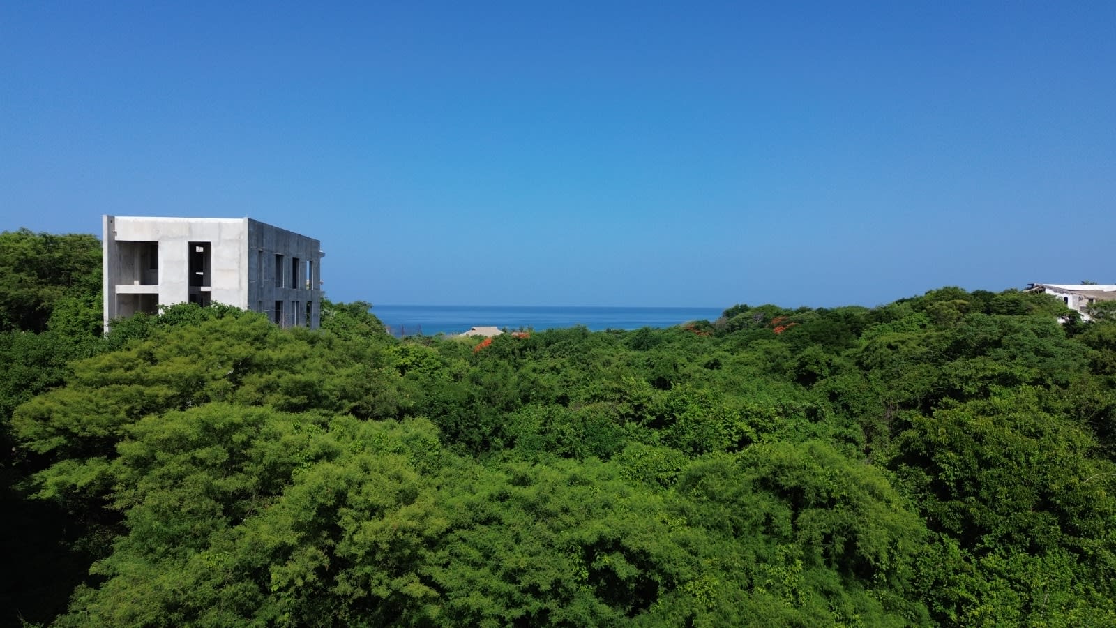 Terreno con vista al mar a 5 minutos caminando de la playa en La Barra de Colotepec - Miniatura 4