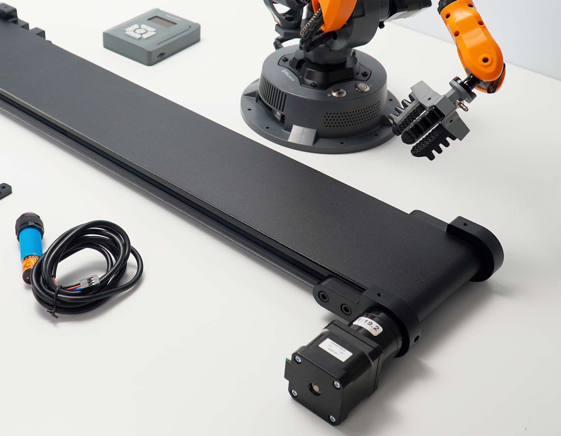Conveyor Belt for Programmable Robotics - Image 4