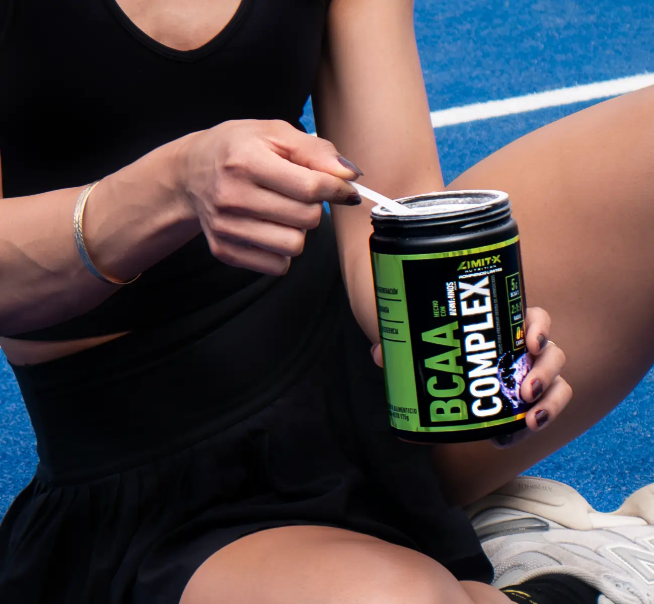 BCAA Complex - Aminoácidos ramificados 2:1:1 para recuperación y protección muscular | Limit X Nutrition