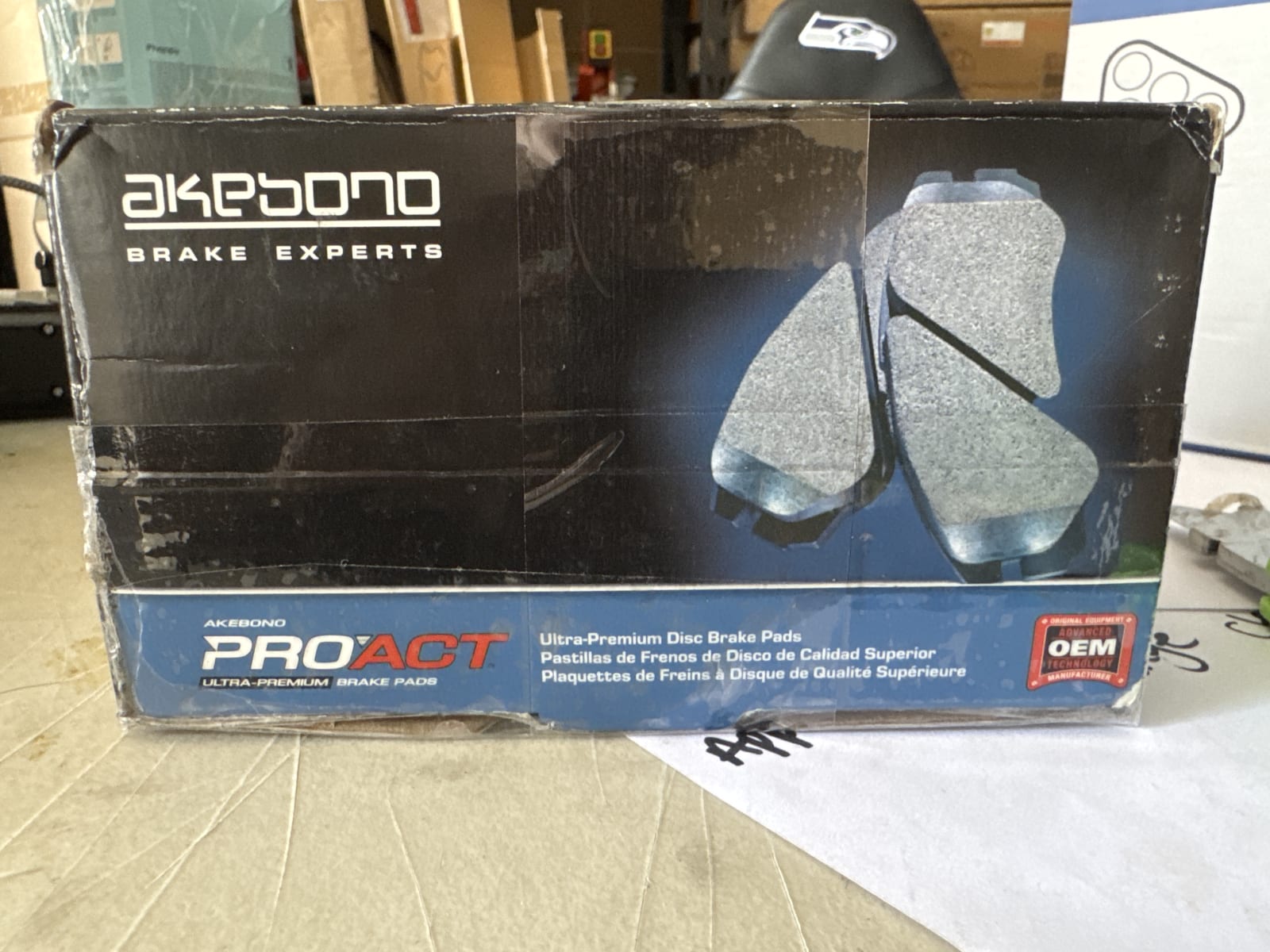 Akebono-ACT905A Ultra-Premium Ceramic Rear Disc Brake Pads