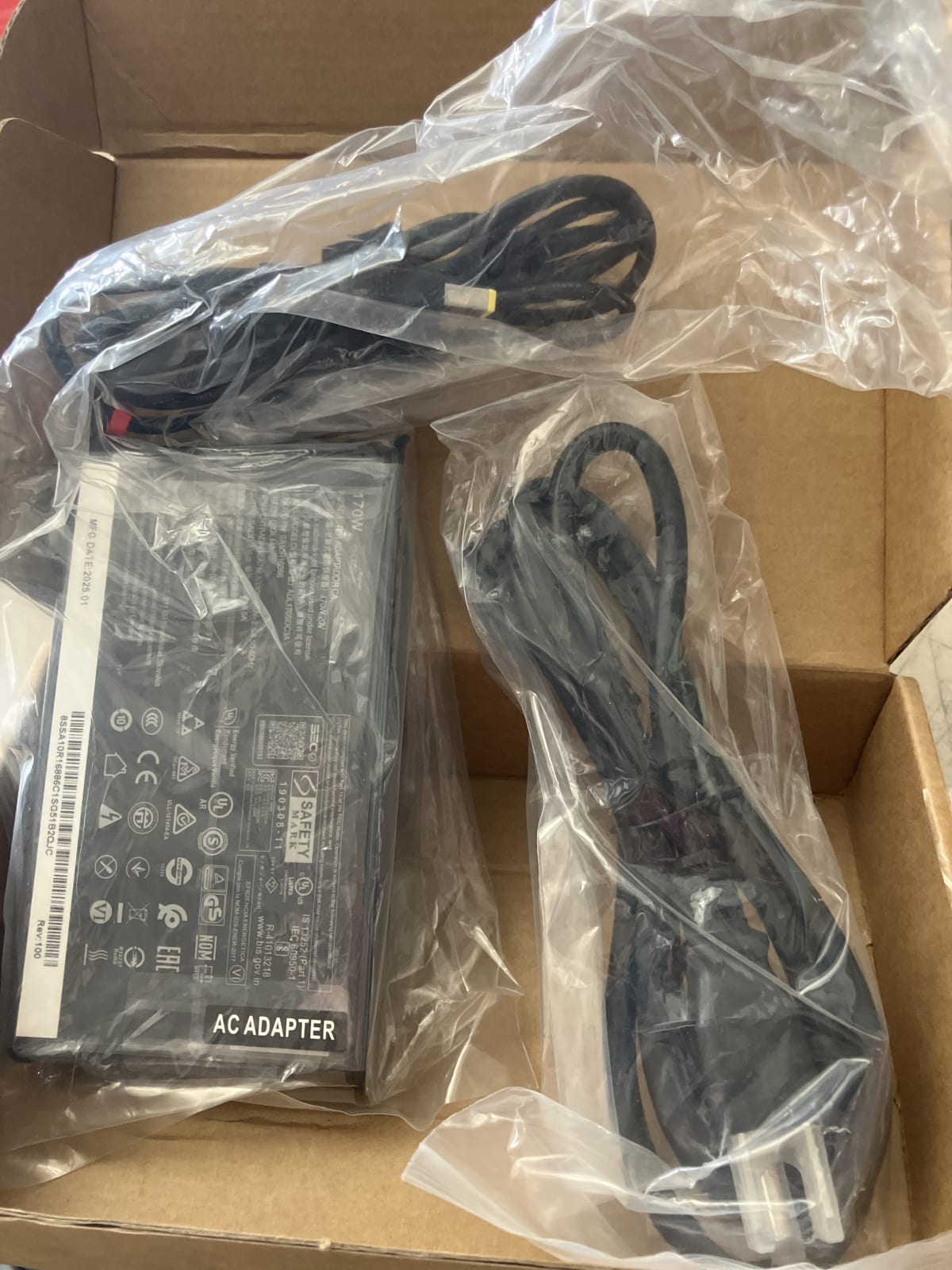 70W AC Adapter for Laptops - Compatible with Various Brands
