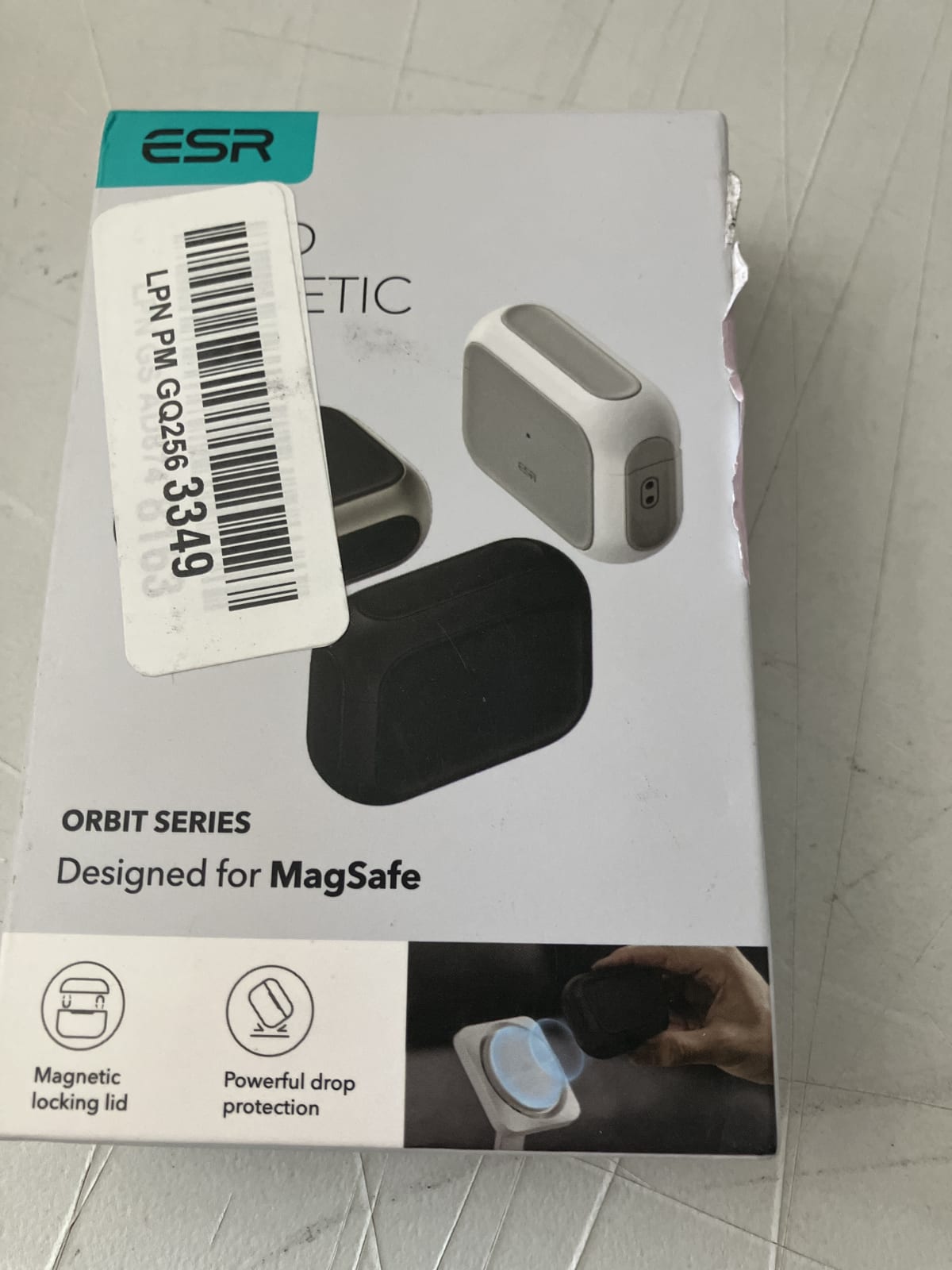 ESR Orbit Series Magnetic Charging Case for MagSafe