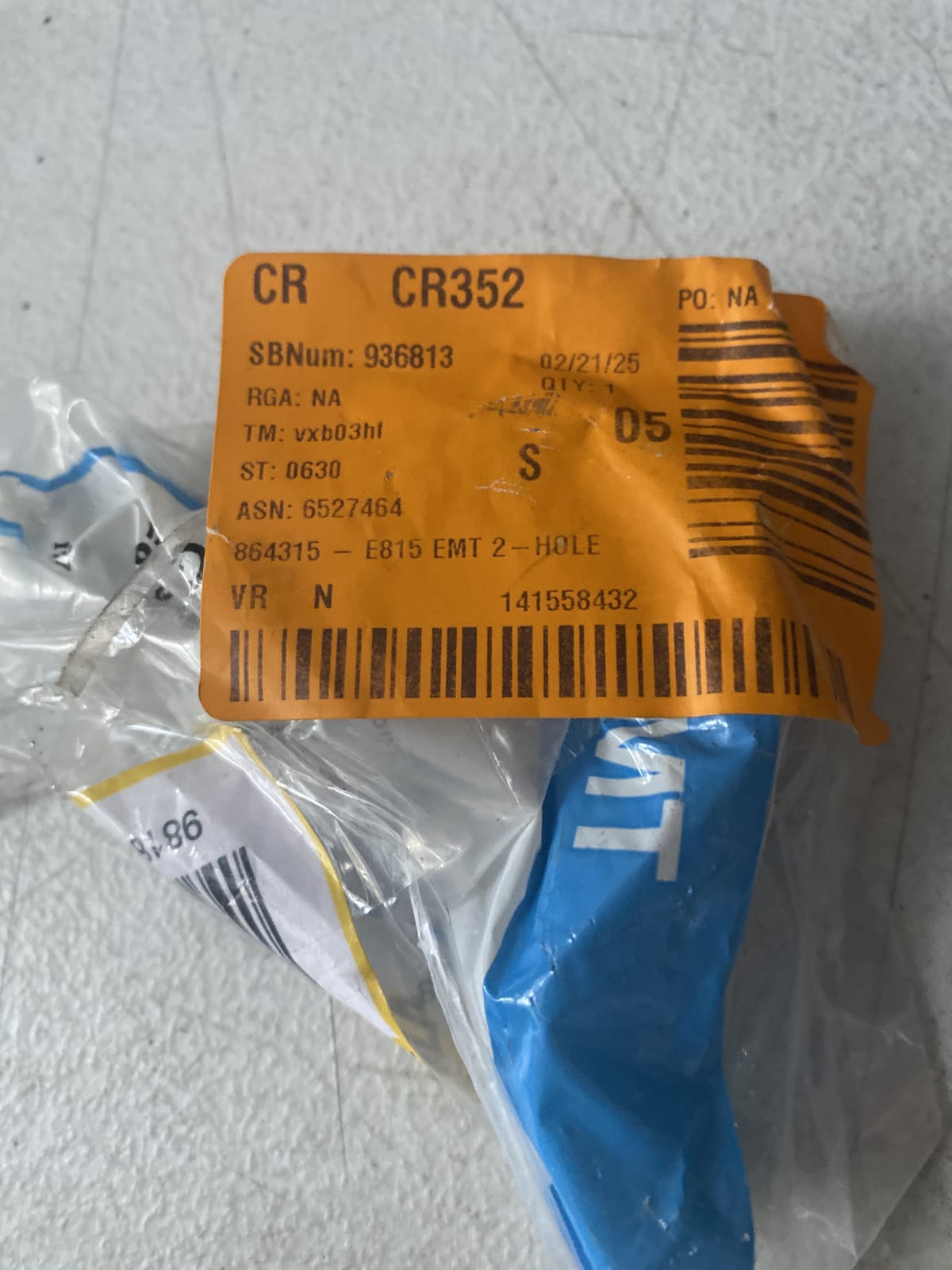 E815 EMT 2-Hole Connector