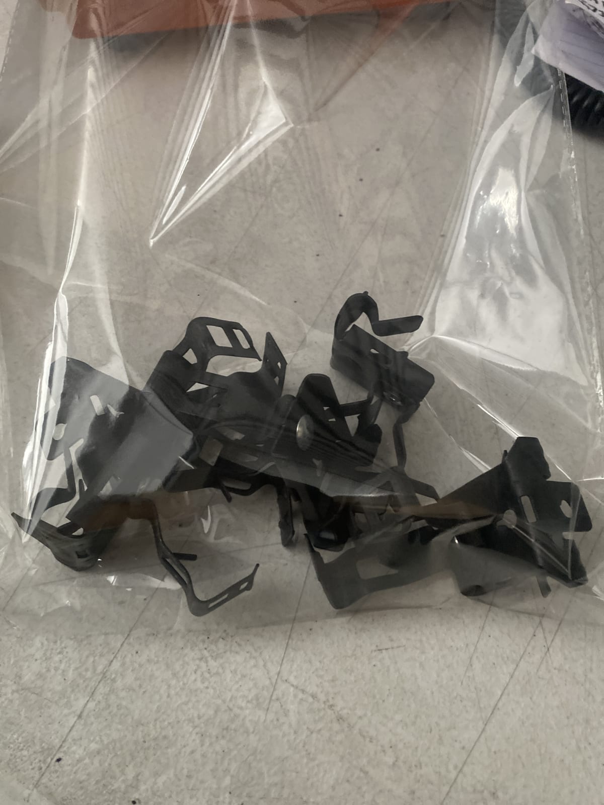 Black Mounting Clips - 5pk 340 Flange