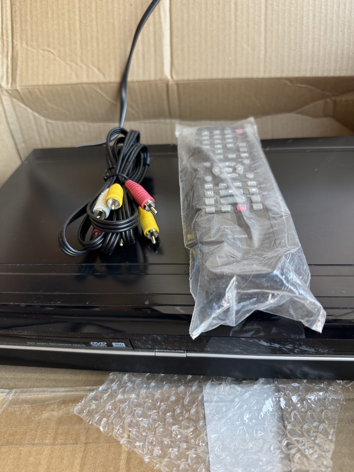 New open box Toshiba DR570 HDMI DVD Recorder w/ Remote & RCA Cable – Powers On