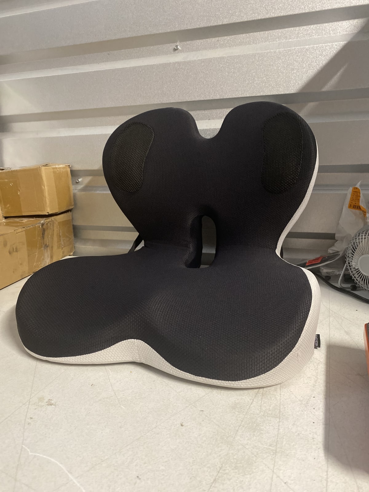 L-Shaped Seat Cushion for Ergonomic Support