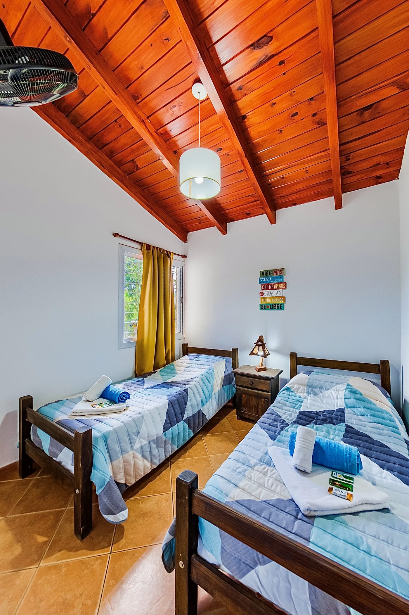 Cabaña Los Horneros — interior cálido