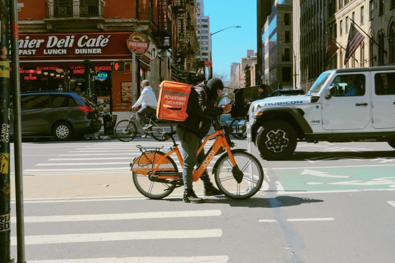 Everything Your Need to Know About First Mile, Middle Mile, and Last Mile Delivery