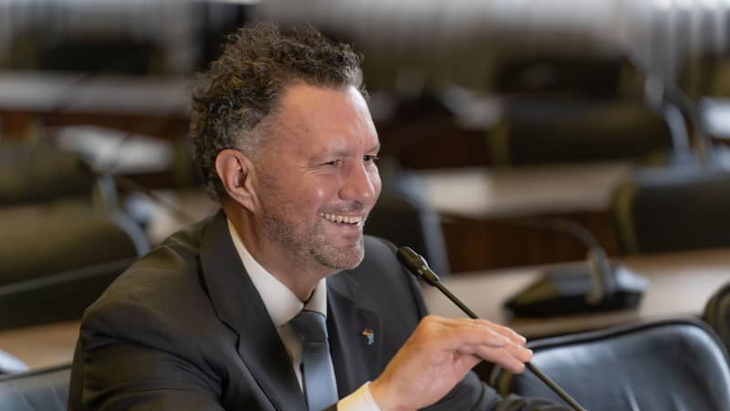 Sven Simer im Ratssaal