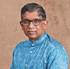 Photo of Dr Pary Sivaraman