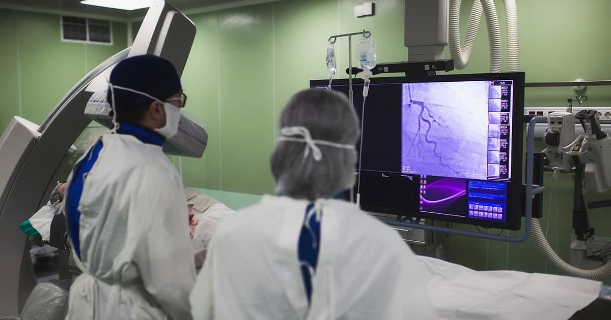 doctor-angiogram-angiography-photo