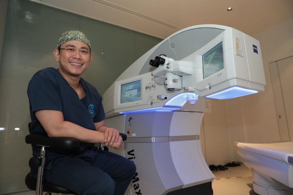 Dr David Chan LASIK