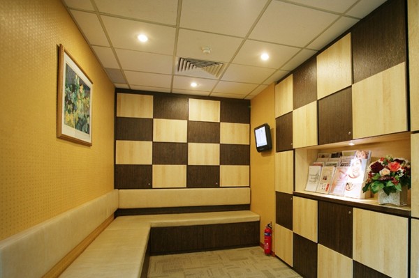 waiting area specialist dental review