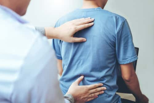 Chiropractor-back-pain