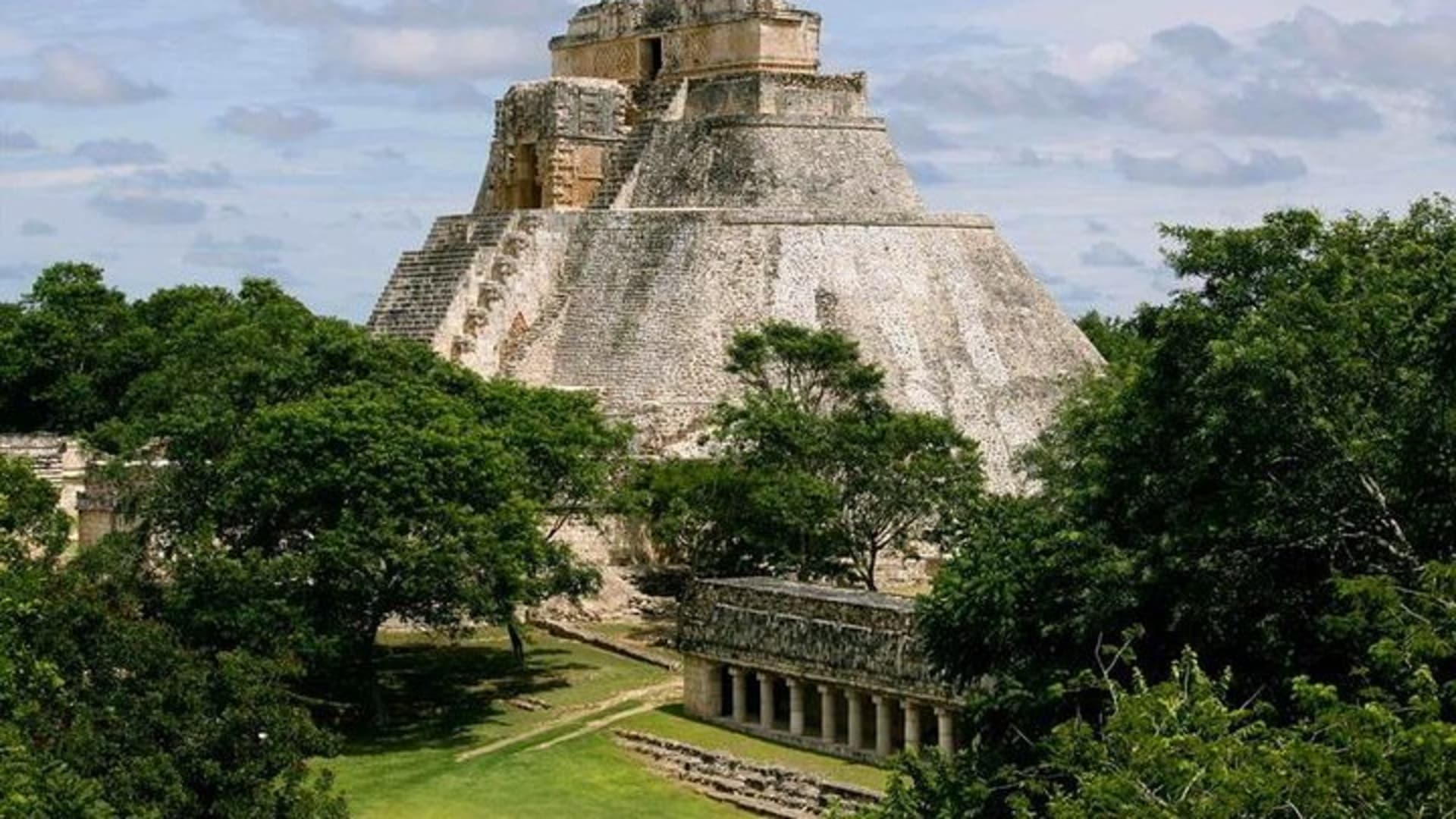 Tour privado: Uxmal y Sotuta de Peón con almuerzo por Yucatan Concierge