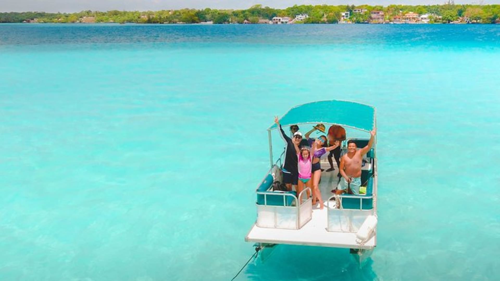 1 Day Tour to Bacalar, Cenotes and 7 color Lagoon with lunch from Cancun