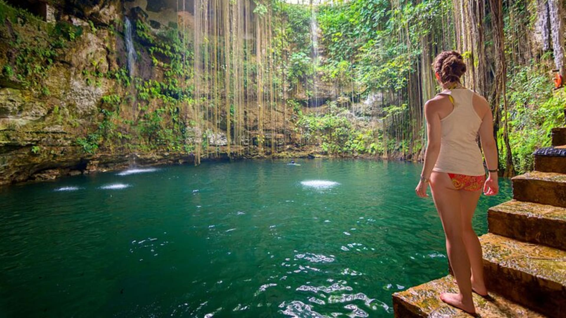 Amazing tour to Chichen Itza, 2 Sacred Cenotes and Valladolid