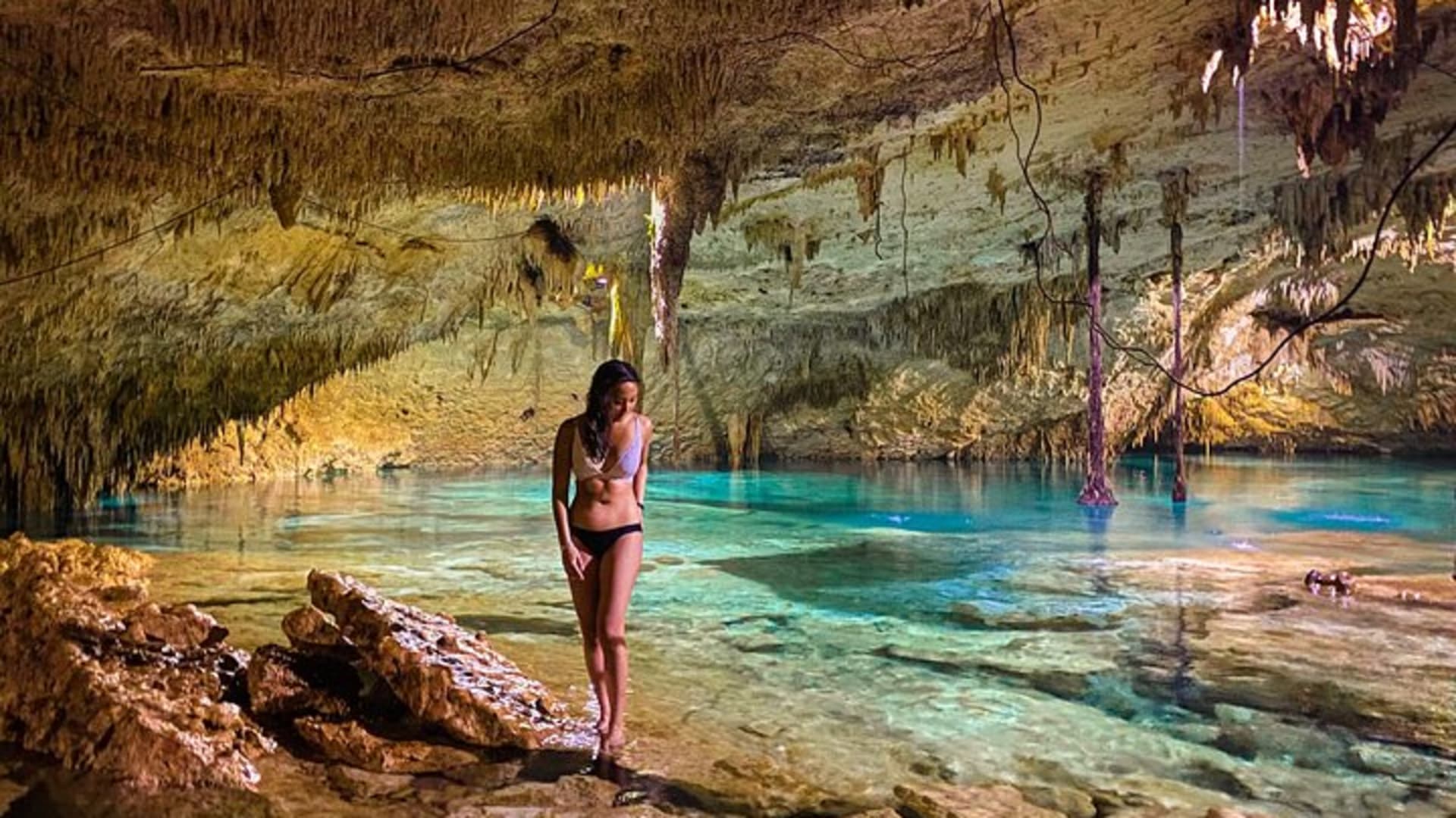 Amazing Cenote in Taak Bi Ha