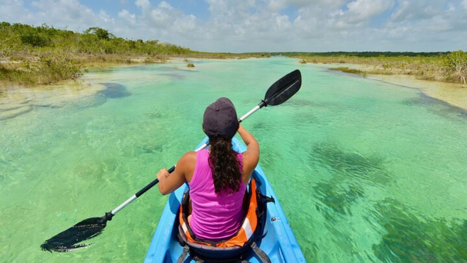 1-Day Tour to Bacalar with Kayaking, Marmol Beach Club and Cenote