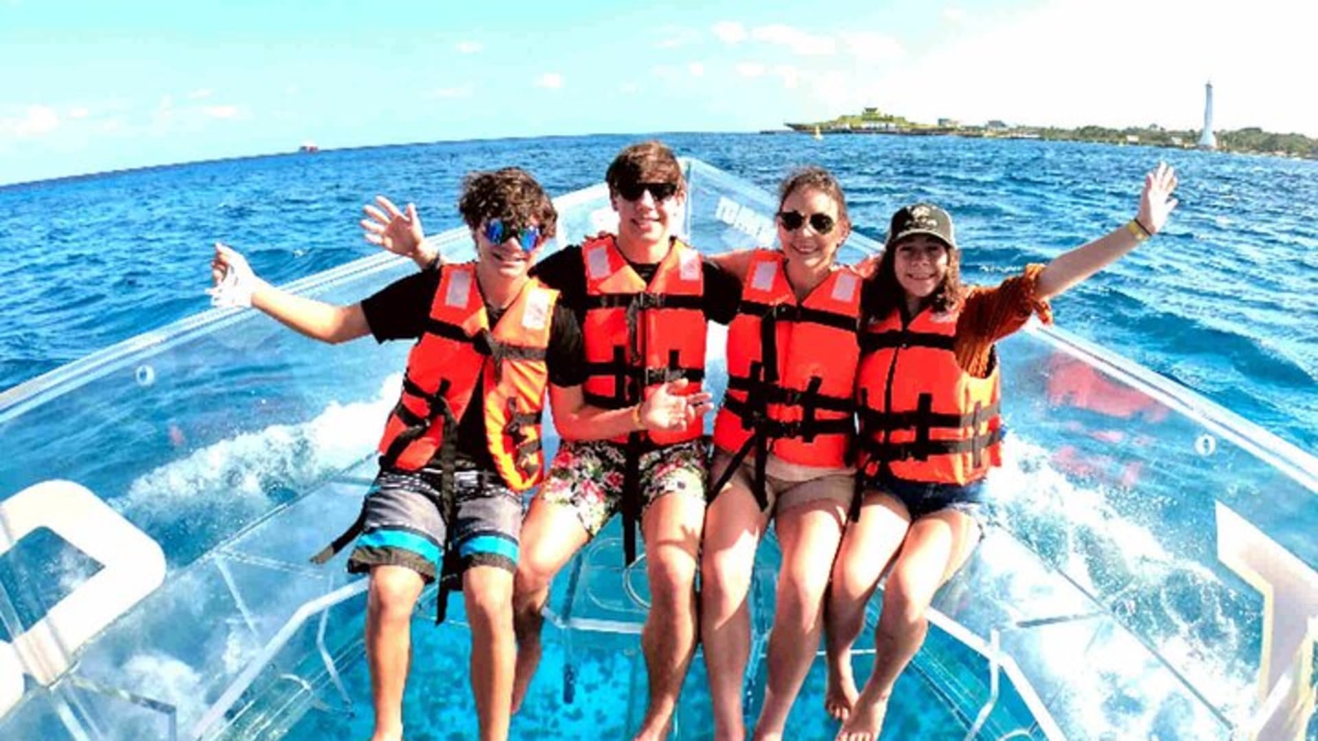 Explore the Caribbean in Amazing Clear Boat Tour in Cozumel