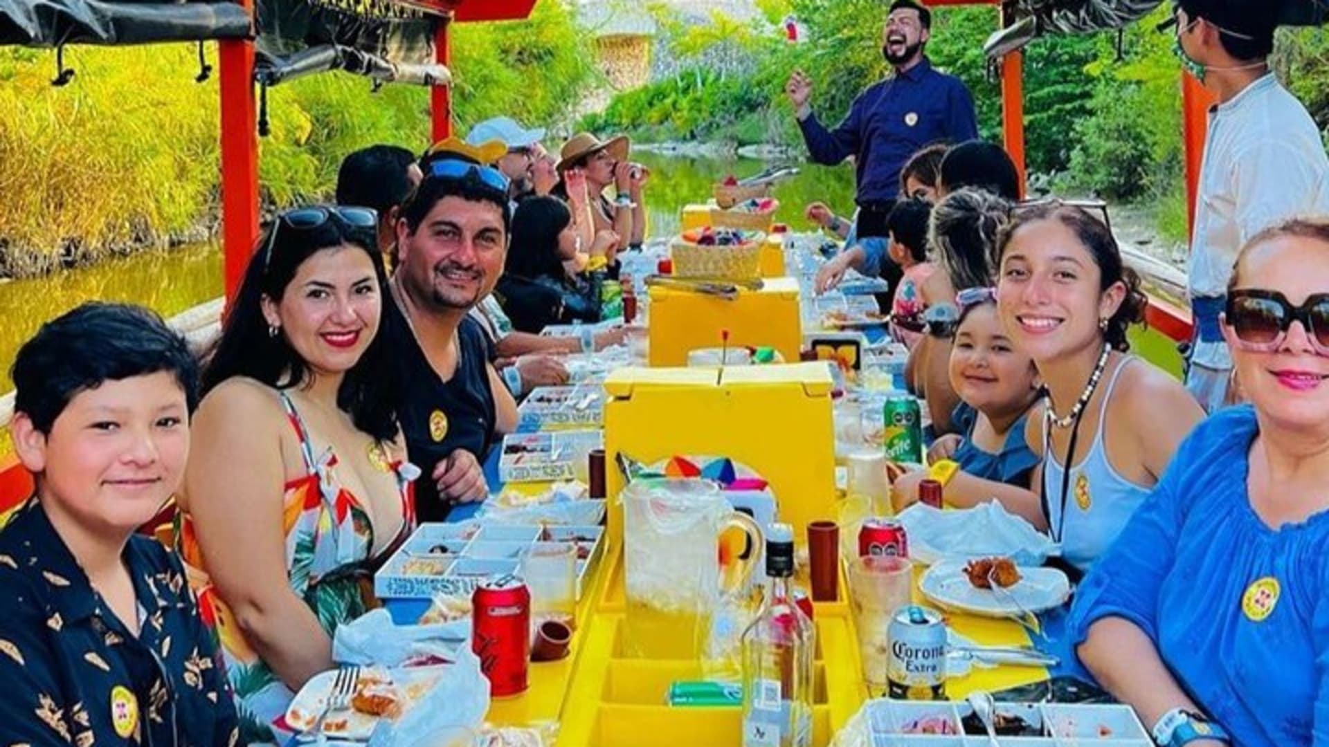 Xoximilco Tour Mexican Party with Transportation from Cancun & Riviera Maya