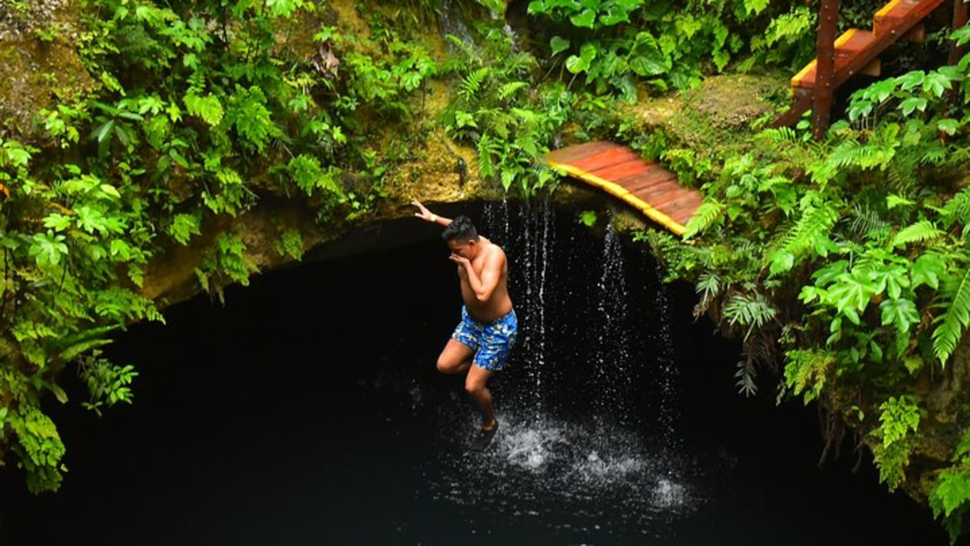 Amazing adventure in 3 cenotes with transportation