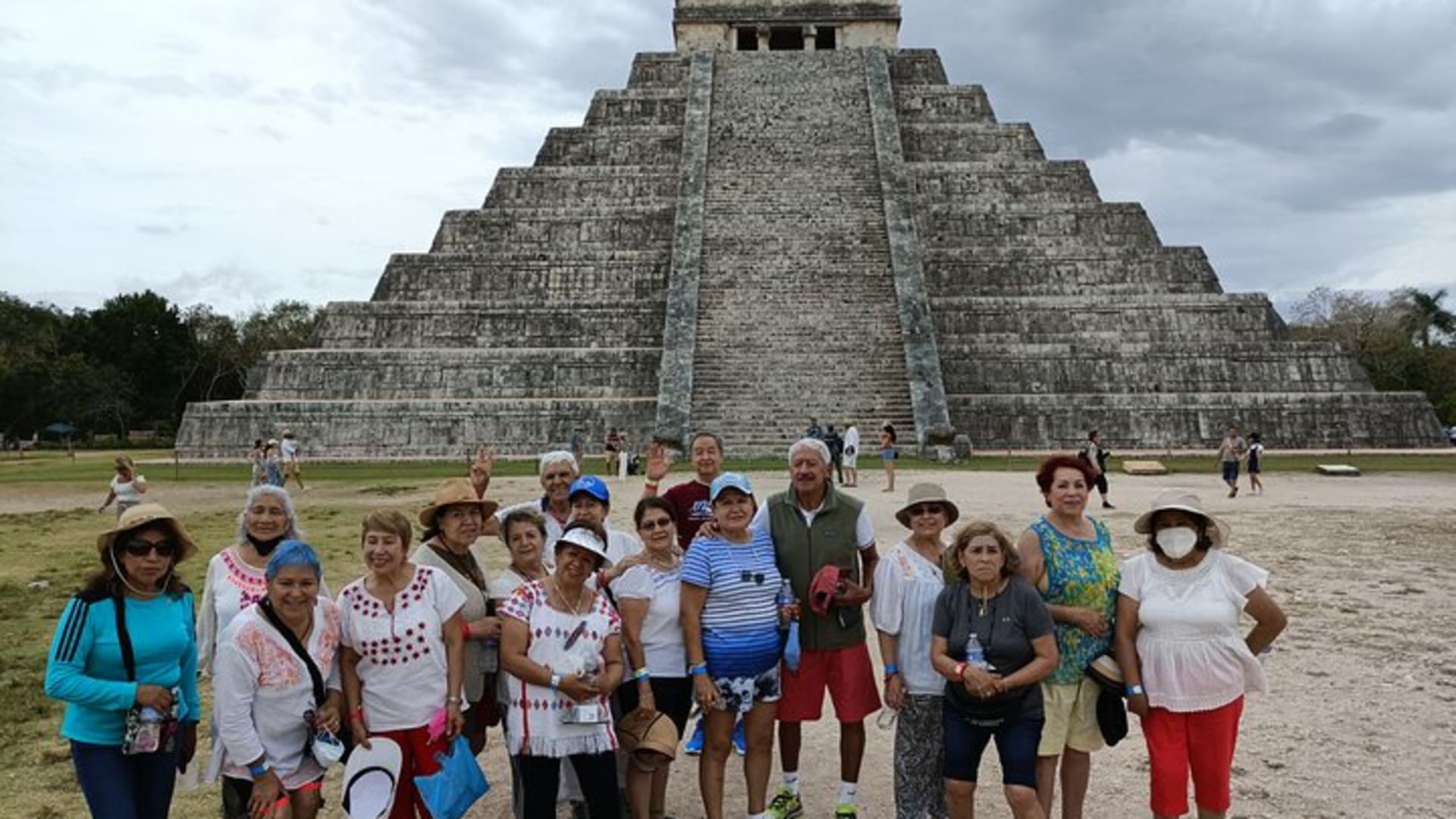 Full-Day Tour in New Seven Wonders of the World Itza and Yucatan