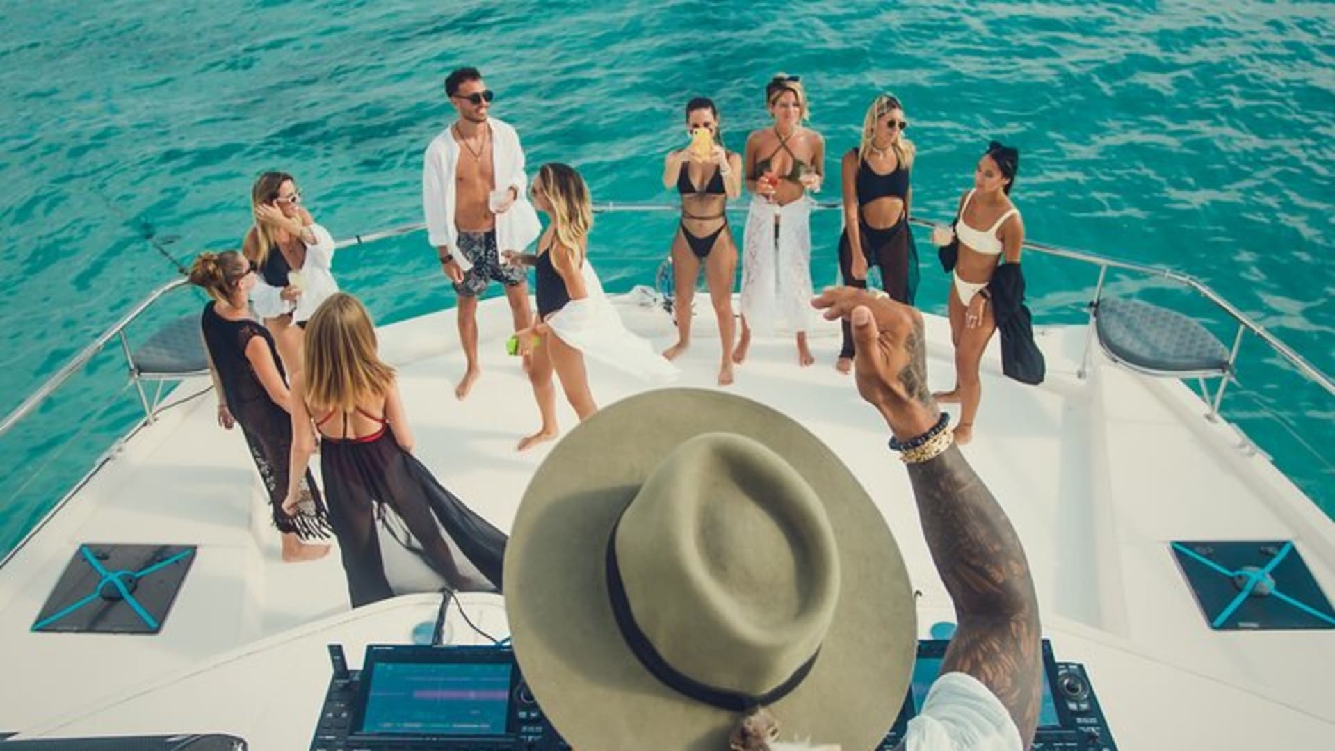 Tulum All Inclusive DJ Party – 51' Leopard PowerCat 4h