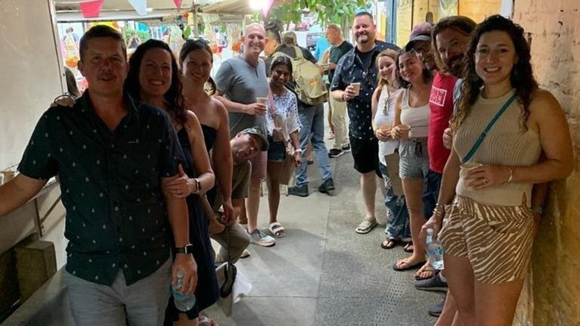 2 Hour and 30 Minutes Walking Tour in 5 De Diciembre