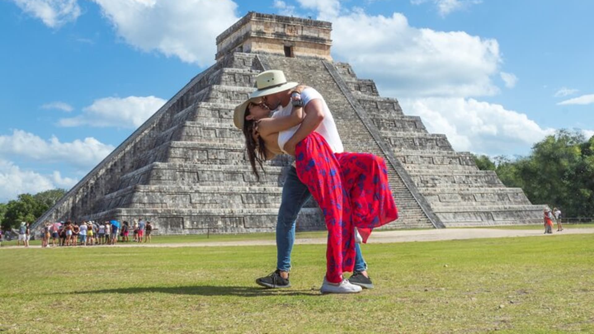 Chichen Itza & Cenote All-Inclusive Tour – Taxes & Entry Included