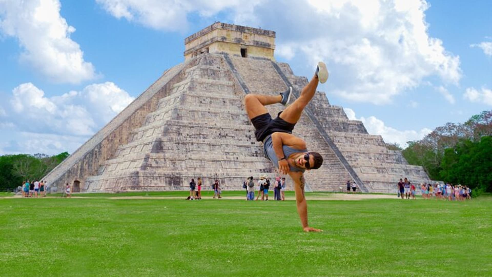 Chichen Itza by Van: Reduced Group, Tour Guide, Fast Trip & Lunch