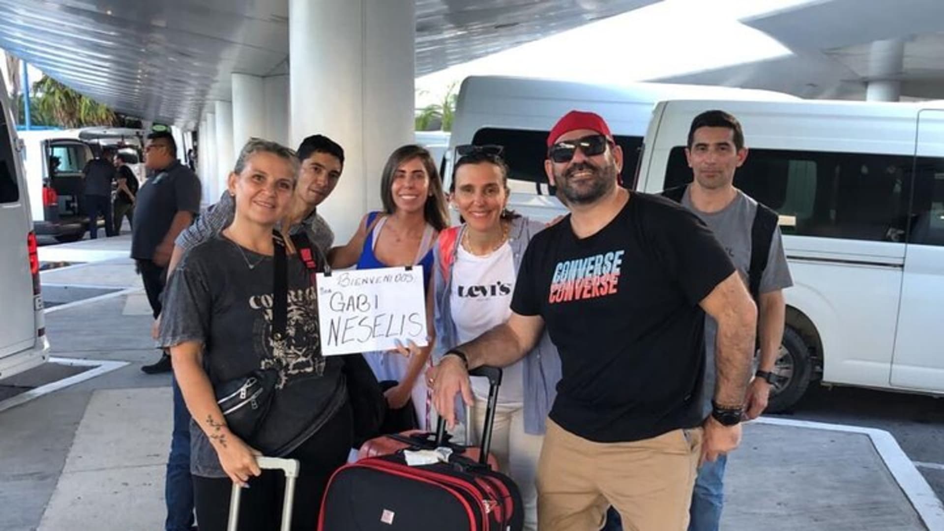 Tulum Airport to Downtown Tulum(Centro/Veleta/Aldea Zama)-One Way