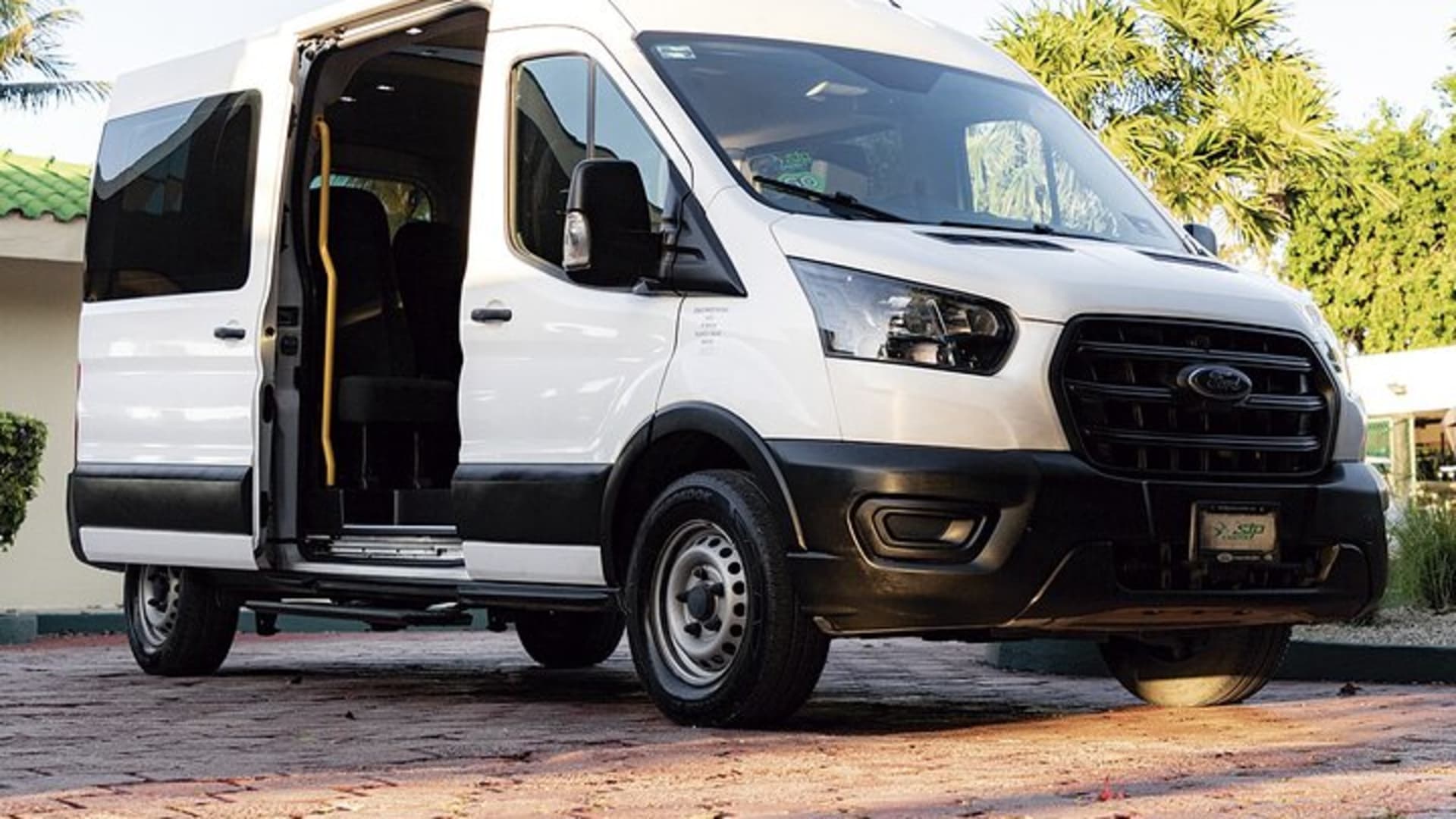 Private Transportation to CUN Airport, from Tulum or Riviera Maya