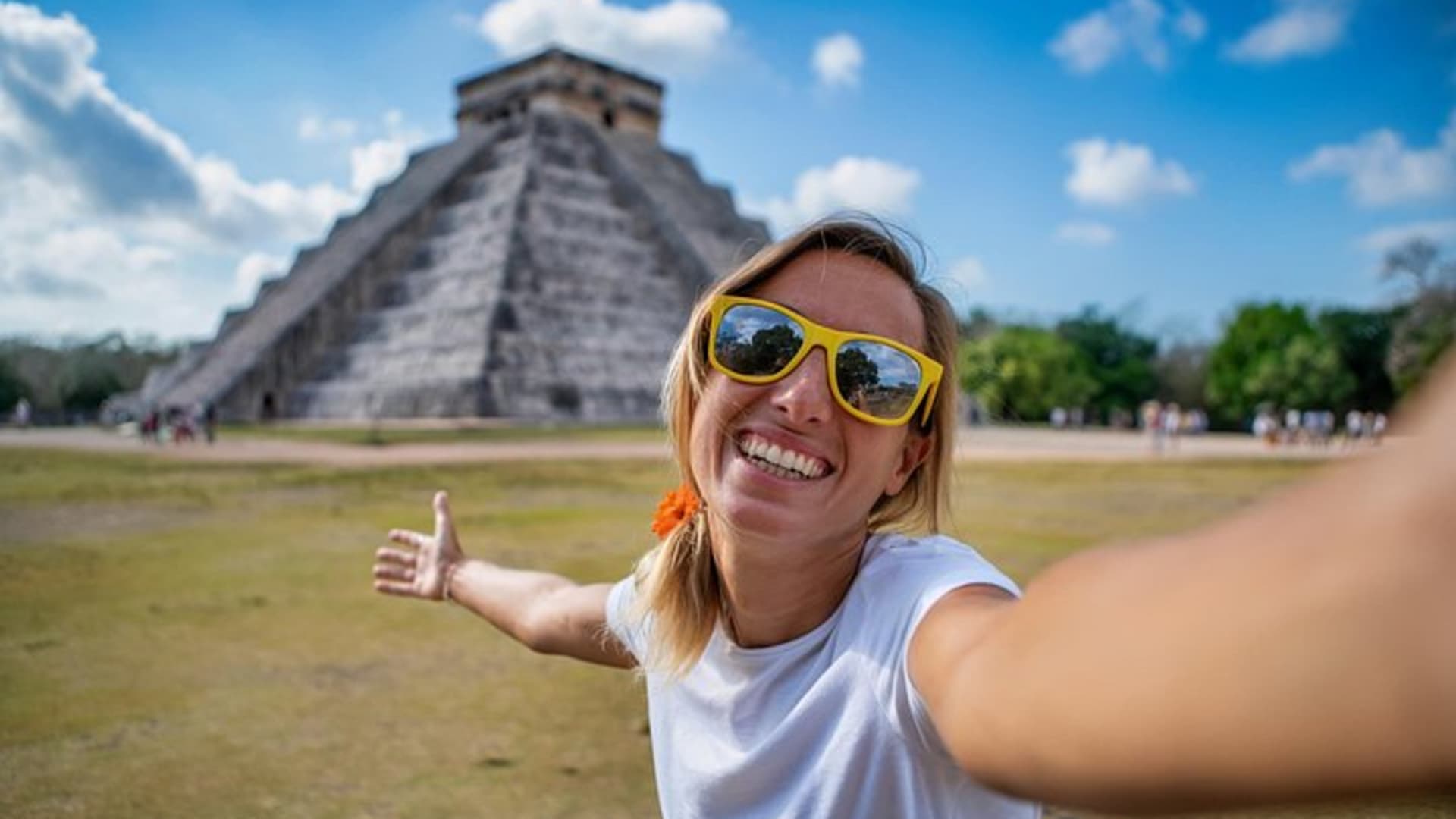 Chichen Itza, Cenote Swim & Magical Towns Tour with Lunch