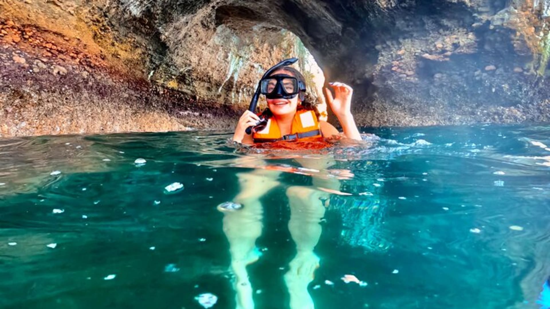 Los Arcos 5 îles : snorkeling, saut de falaise et plage cachée