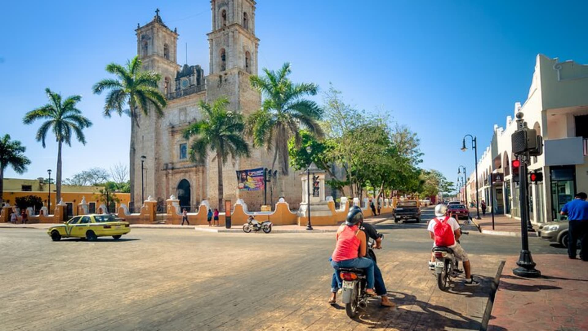 Valladolid: Ek Balam site, local Markets & Cenote swim, pick up