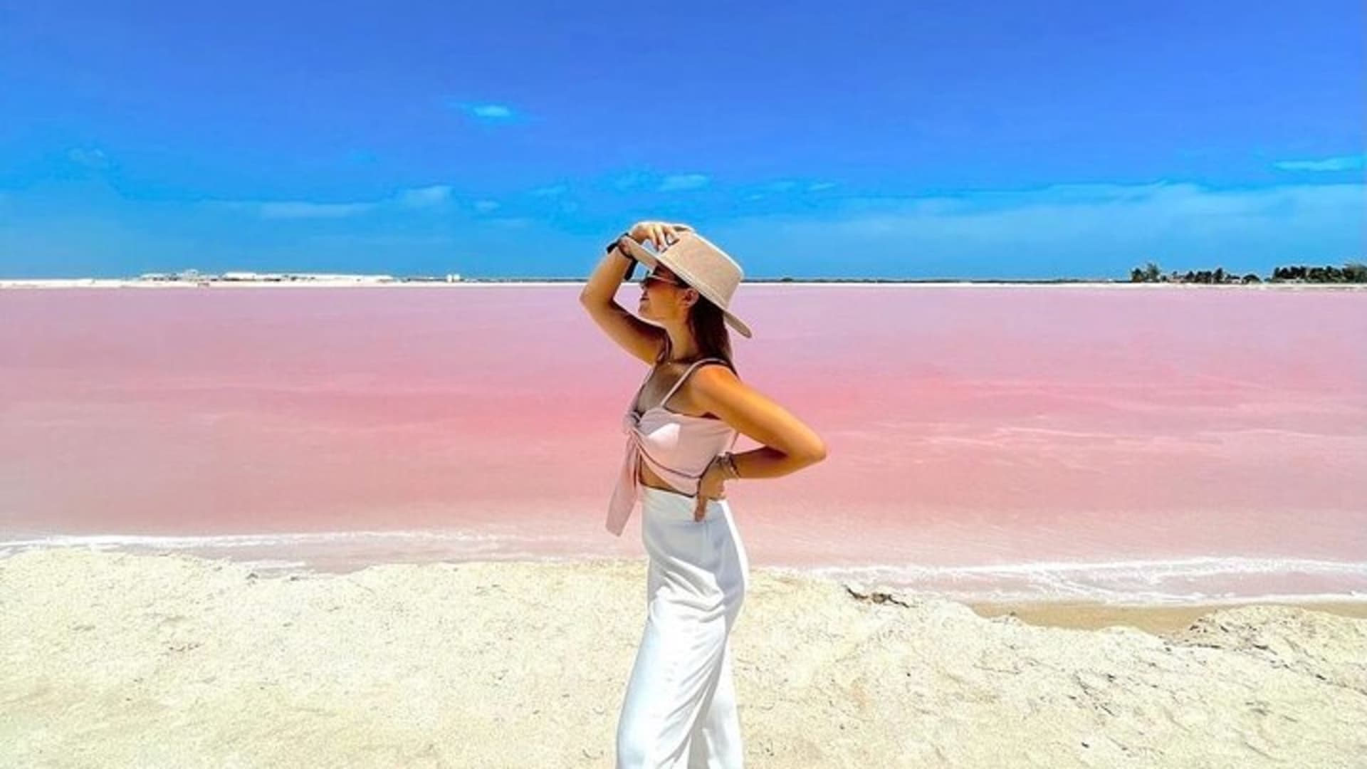 Las Coloradas Pink Lakes & Río Lagartos from Tulum