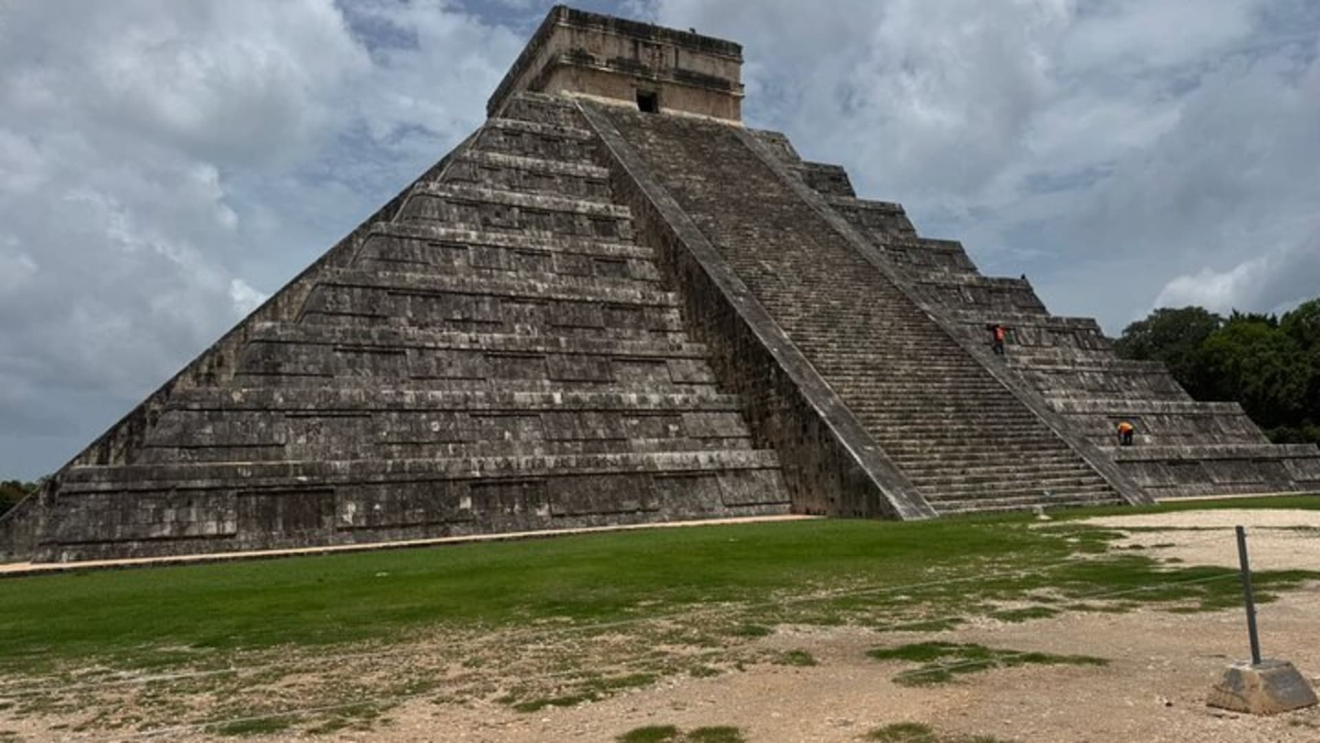Iconic Chichen Itza Experience! Classic Tour from Tulum City