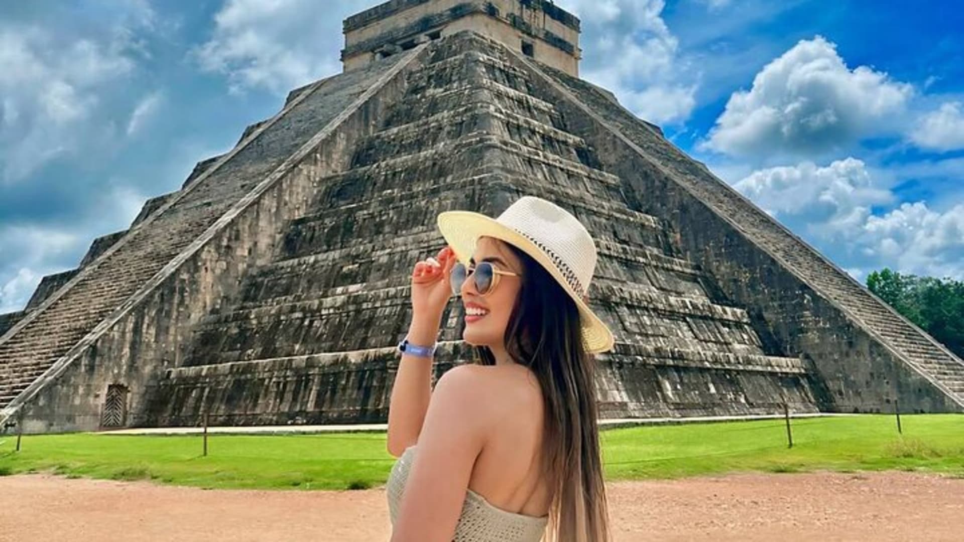 Chichén Itzá, Cenote Chichikan & Valladolid Tour from Tulum Bal