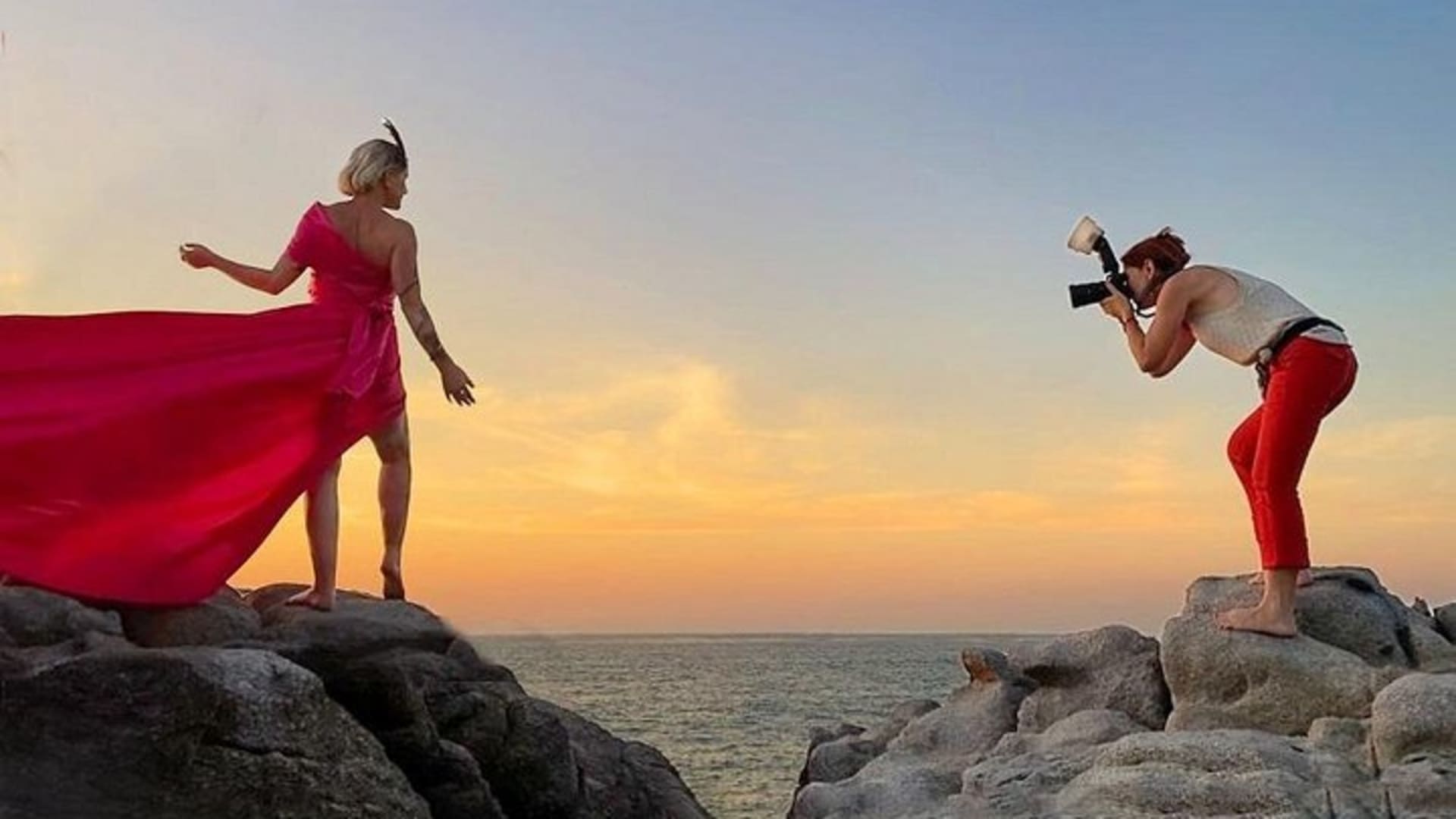 Experiencia de sesión de fotos con el vestido volador en Sayulita