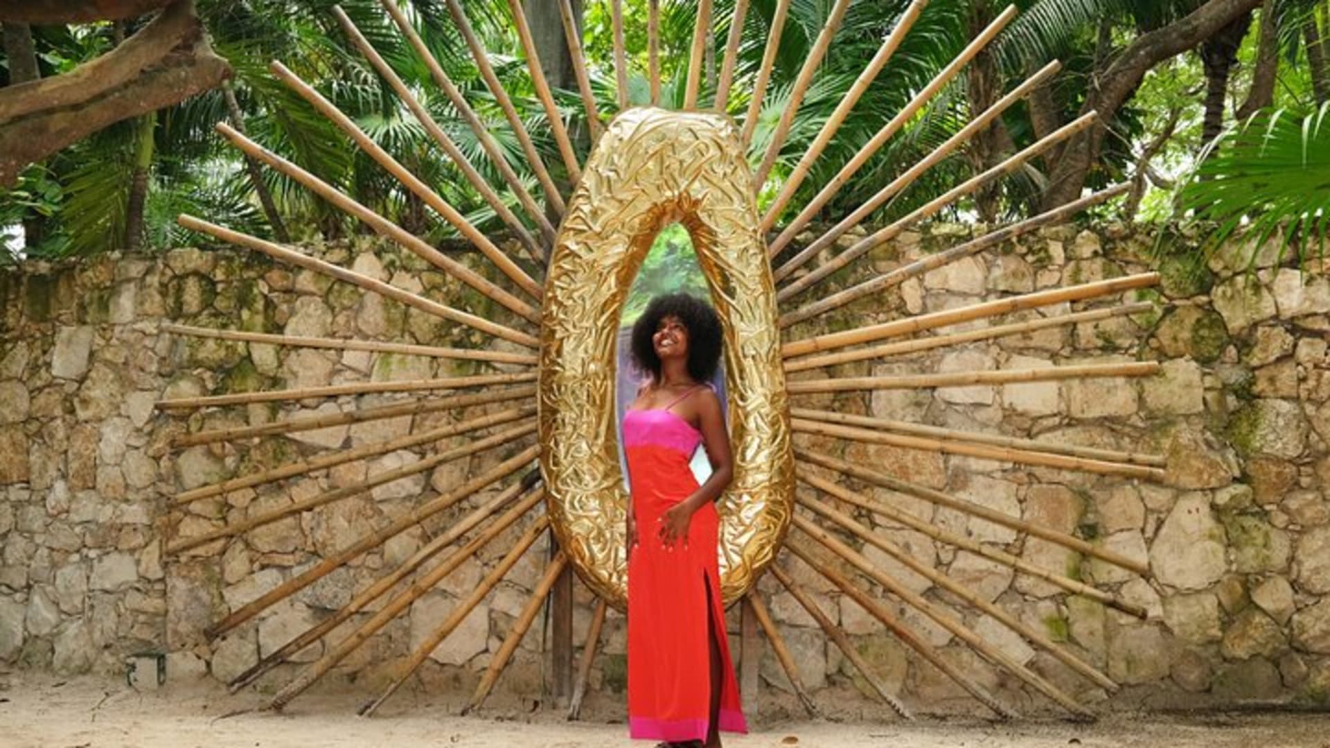 Tulum Photoshoot - Escultura Ven a la Luz and Beach Photographer