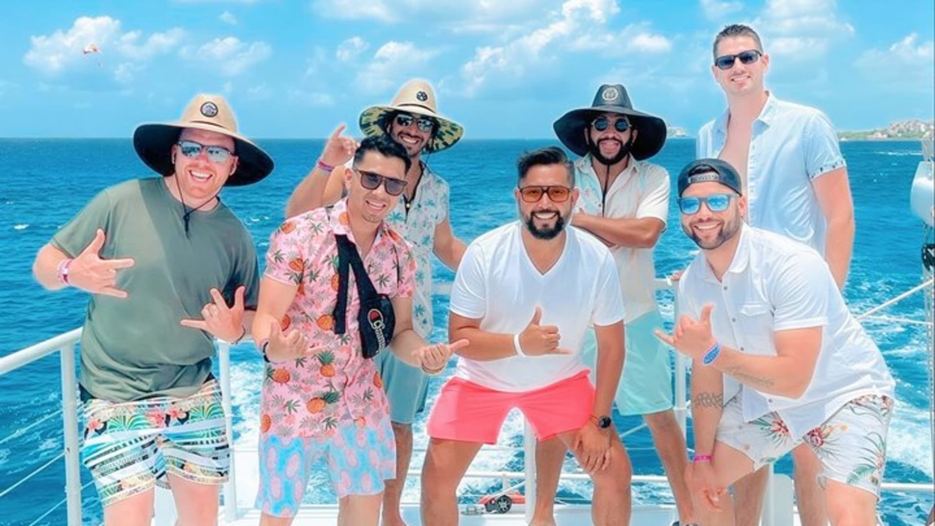 All-Inclusive Catamaran Cruise Deluxe Tour to Isla Mujeres