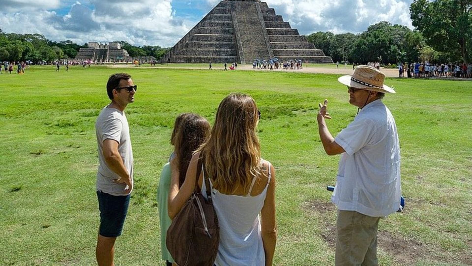 Chichen Itza Elite Private Tour from Merida