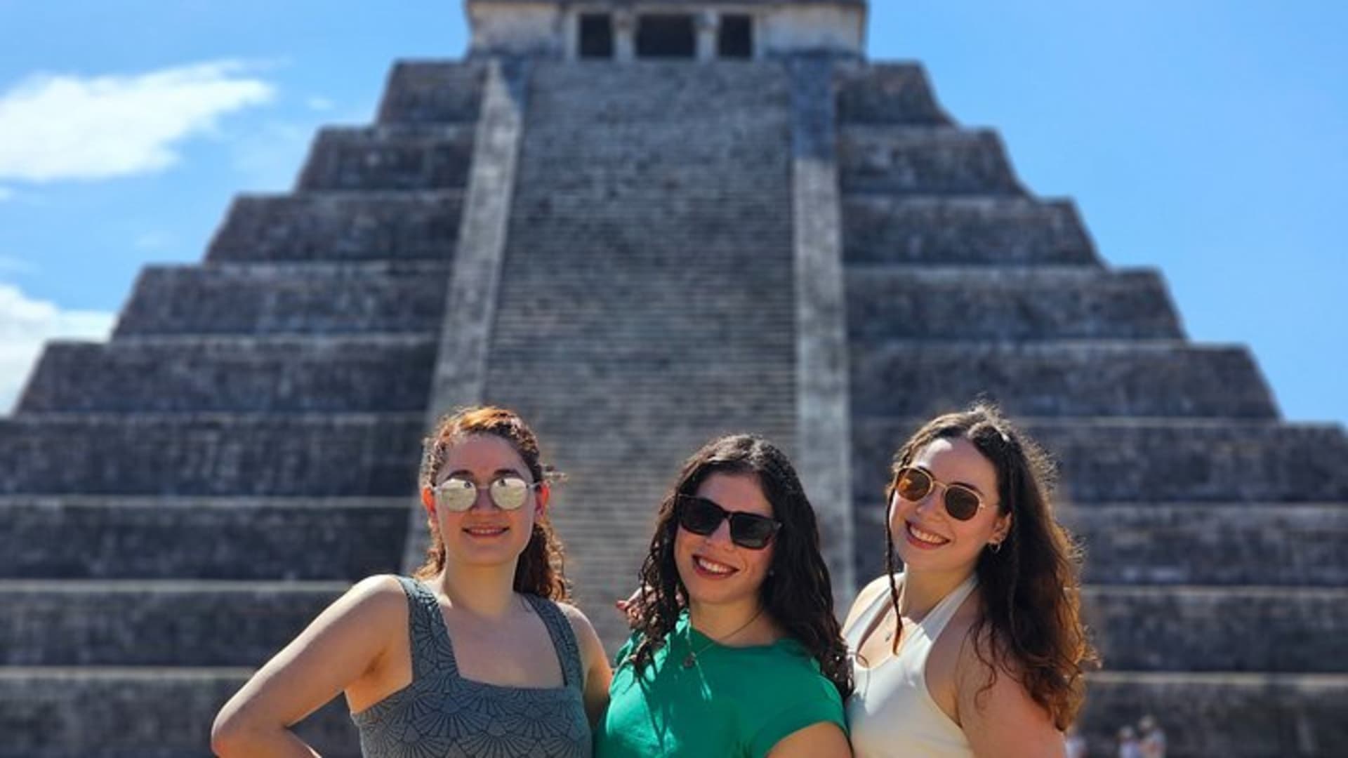 Tour 100% en español a Chichén Itzá + cenote + Izamal