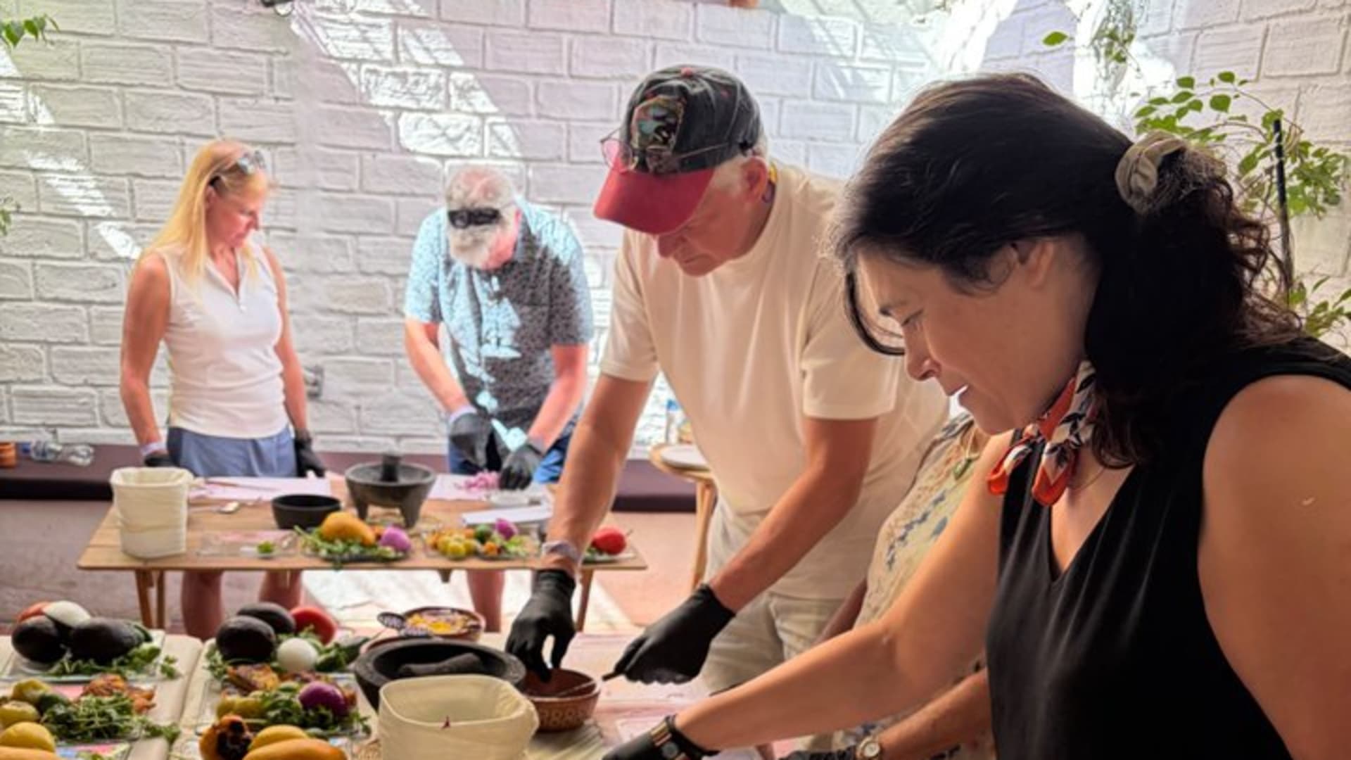 Puerto Vallarta: Salsa Cooking Class — Make, Eat & Take Home